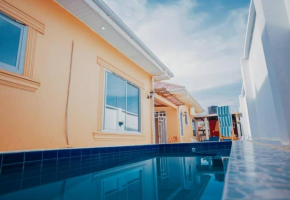 Heavenly ApHEARTment with backyard swimming pool